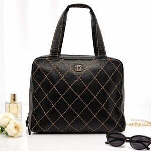 CHANEL WILD STICH QUILTED BLACK PURSE/ SHOULDER BAG